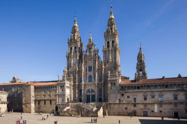 Santiago de Compostela - Santiago de Compostela, eine heilige Stadt, bietet den Besuchern ein einzigartiges Eintauchen in die christliche Geschichte.