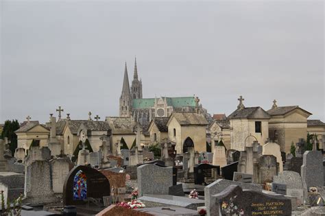 Saint-Chéron District