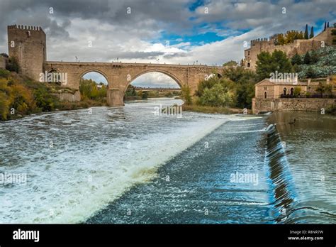 Arrabal (über den Fluss Tagus)