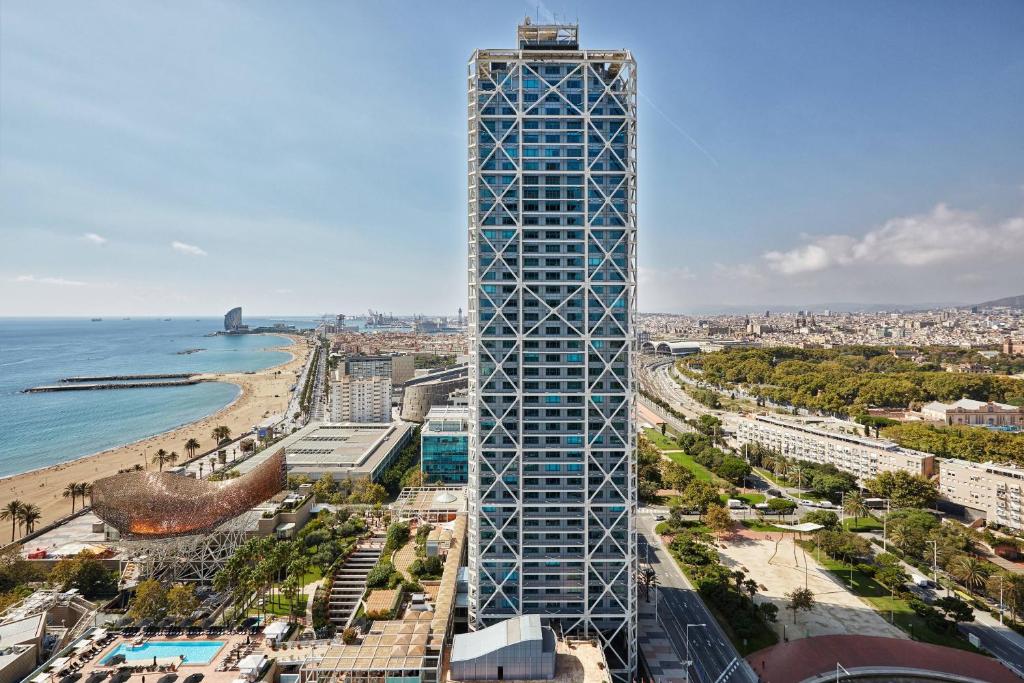 Overlooking Barceloneta Beach and Barcelona city centre, this design hotel has 2 outdoor pools and luxury spa with city views.
