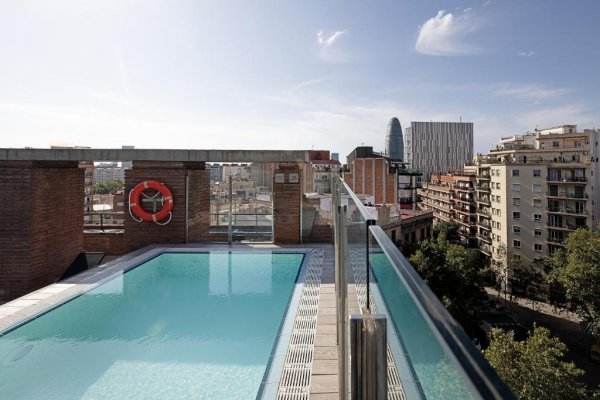 Catalonia Albeniz, Barcelona