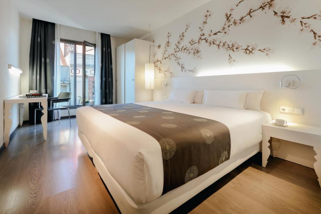 O RAMBLAS HOTEL alimentado por Vincci Hoteles está situado no centro da cidade velha de Barcelona, a poucos metros de Las Ramblas.