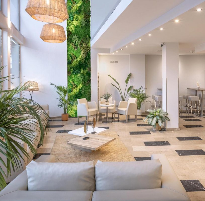 Conjunto em Paral-lel Avenue, este moderno hotel de design fica apenas a 5 minutos a pé das famosas Las Ramblas e do Porto de Barcelona.