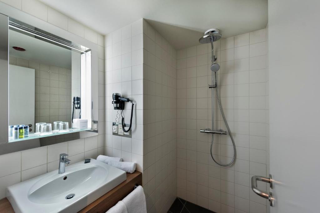 Photo 19/51