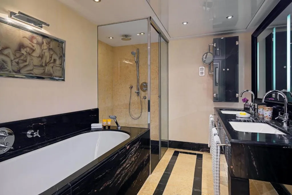 Photo 49/81