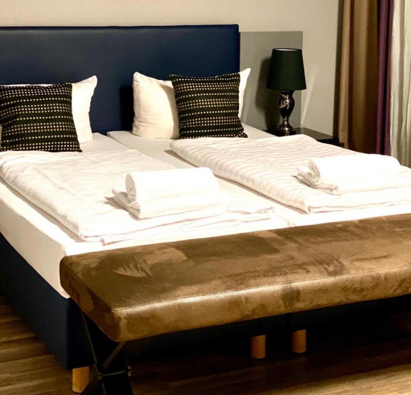 Built in 2012, this 3-star hotel is centrally located in Berlin’s Mitte district.