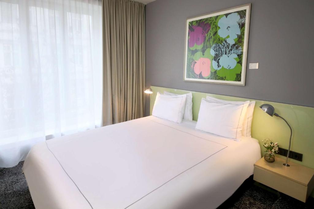 Ideally set in the centre of Berlin, Park Plaza Berlin features air-conditioned rooms, a fitness centre, free WiFi and a garden.