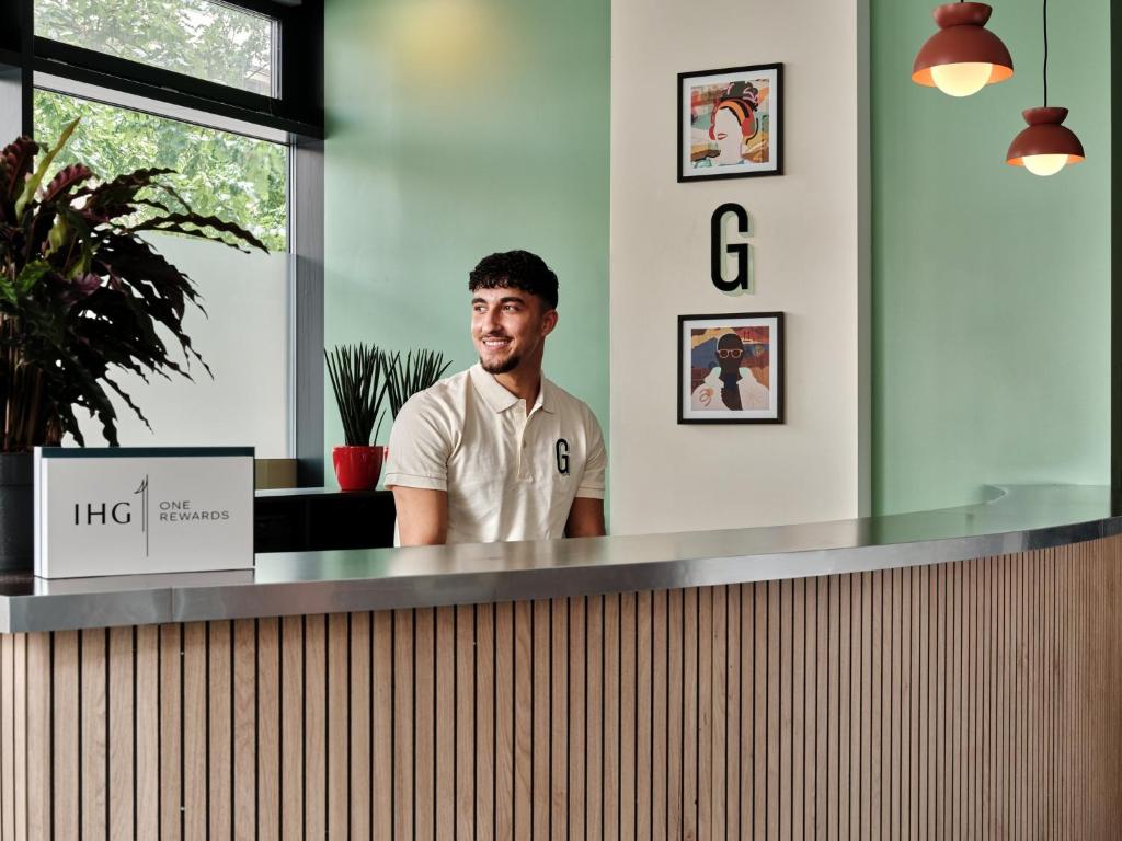 Featuring a shared lounge, Garner Hotel Berlin - Schöneberg by IHG offers rooms in Berlin, 1.7 km from Berliner Philharmonie and 2.