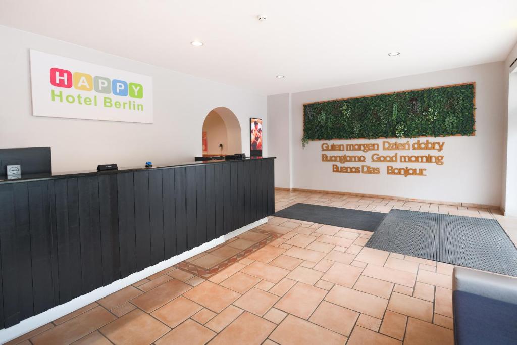 Set in Berlin and with Zoologischer Garten underground station reachable within 2.