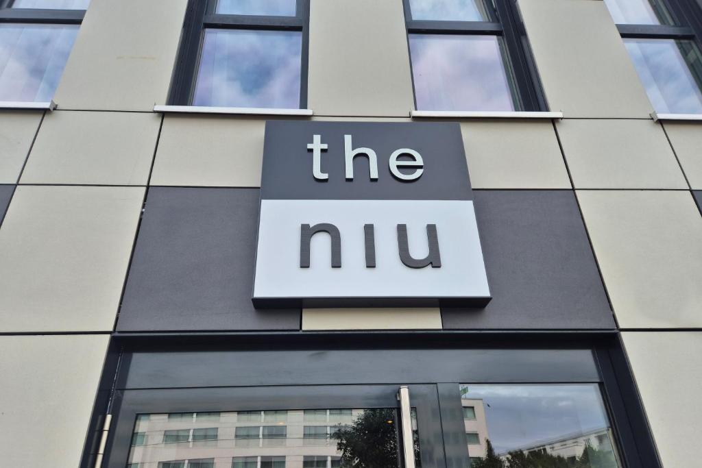 Situated in Berlin, 17 km from Checkpoint Charlie, Holiday Inn - the niu, Pax Berlin Airport by IHG features accommodation with a shared lounge, private...