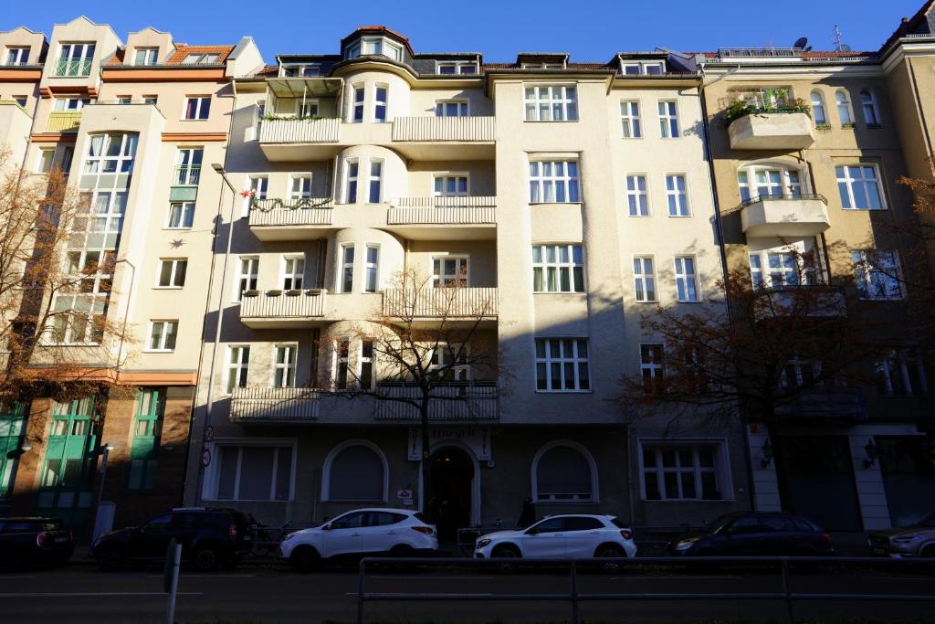 Located in a classic, residential building in the Berlin district of Wilmersdorf, this family-run hotel boasts excellent underground rail connections, and...