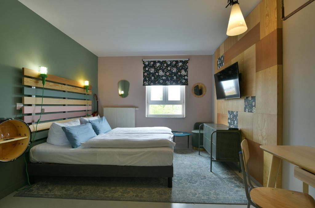 This 3-star hotel is located in the trendy Prenzlauer Berg district of Berlin.