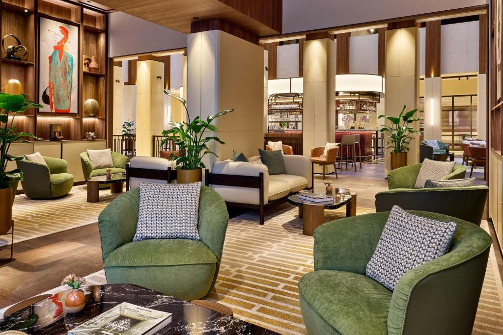 This hotel in Berlin is a 10-minute walk from Brandenburg Gate and 100 metres from Tiergarten Park. It offers elegant rooms and a 24-hour fitness centre.