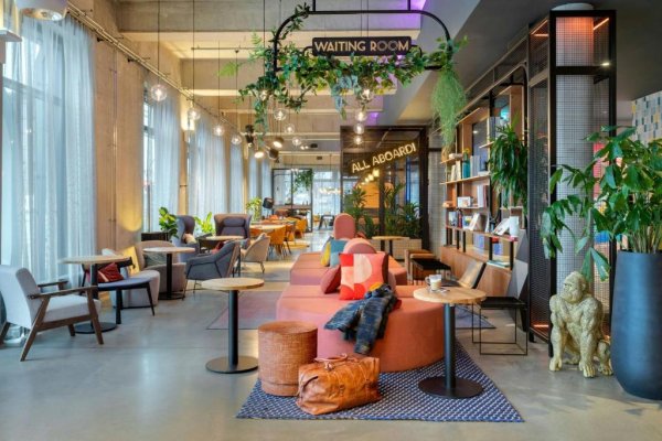 Moxy Berlin Ostbahnhof, Berlin