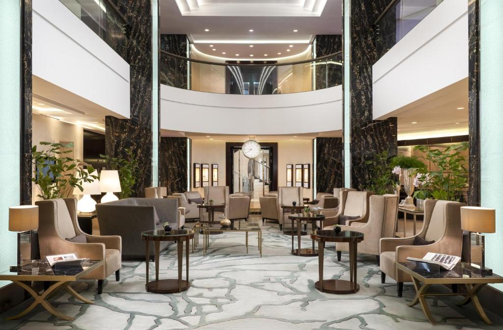 At the very heart of Berlin’s City West, close to the exclusive shopping boulevard Kurfürstendamm, the Waldorf Astoria Berlin offers a sophisticated...