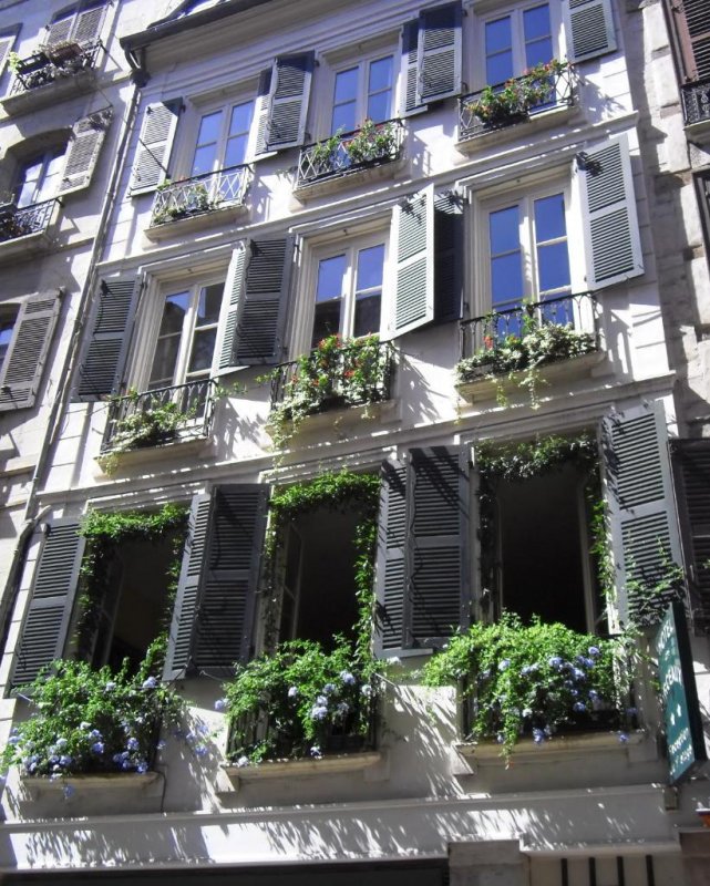 Situato in una zona pedonale del centro storico di Bayonne, questo affascinante hotel è ospitato in un edificio del XVII secolo.
