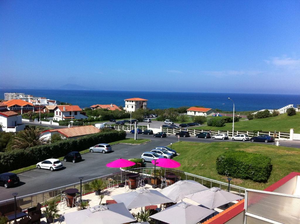 A seafront address just a 10-minute walk from central Biarritz, Hôtel Le Biarritz is only a few minutes on foot from the beach.