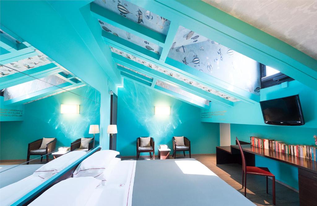 Dating back to 1375, Phi Hotel Bologna is one of Bologna’s oldest boutique hotels, in the historic city centre.