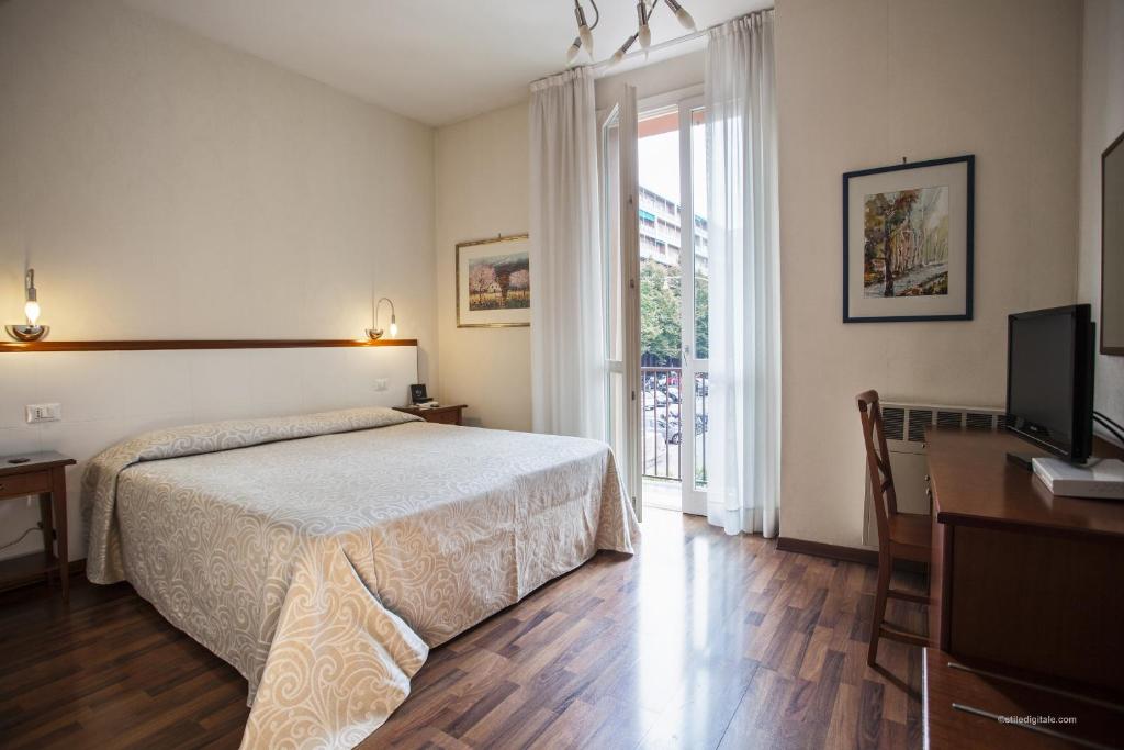 O Hotel Blumen está localizado perto da cidade velha de Bolonha, a 10 minutos a pé da Piazza Maggiore e das torres da cidade e oferece...