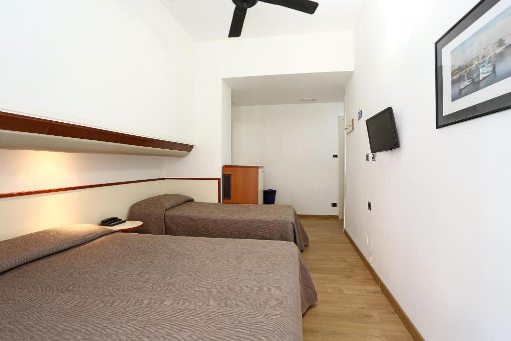 El Hotel Corticella se encuentra a solo 6 km de la estación de tren de Bolonia Centrale y ofrece conexión WiFi gratuita en todas las instalaciones.