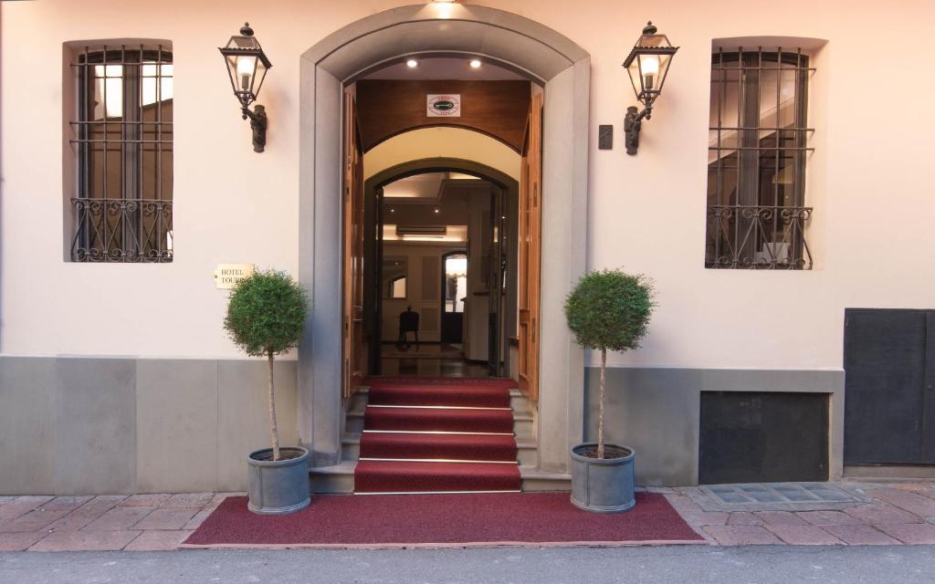 Hotel Touring oferece a calorosa hospitalidade de Bolonha desde a década de 1950.