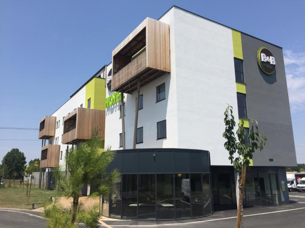 B&B HOTEL Bordeaux Est, Tresses