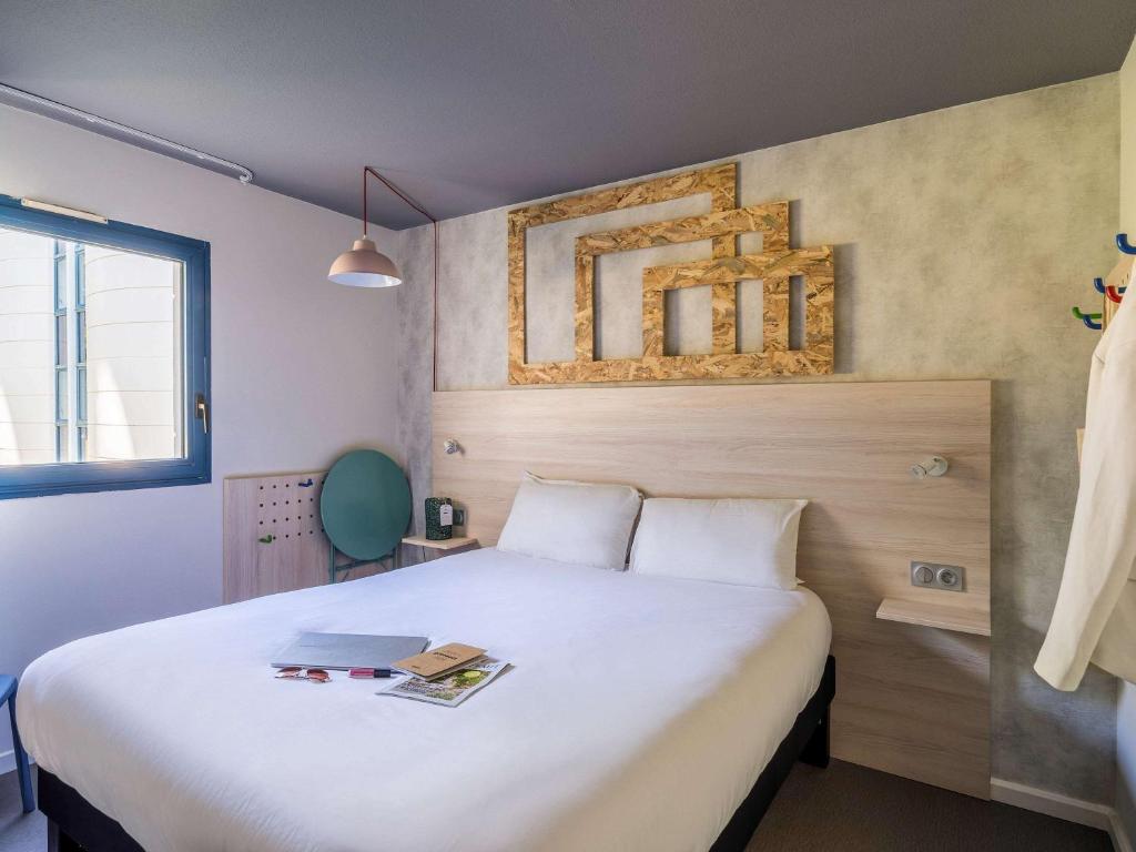 Located 800 metres from Mérignac Airport, greet Bordeaux Aeroport is easily accessible from the A630/ E05 motorway.