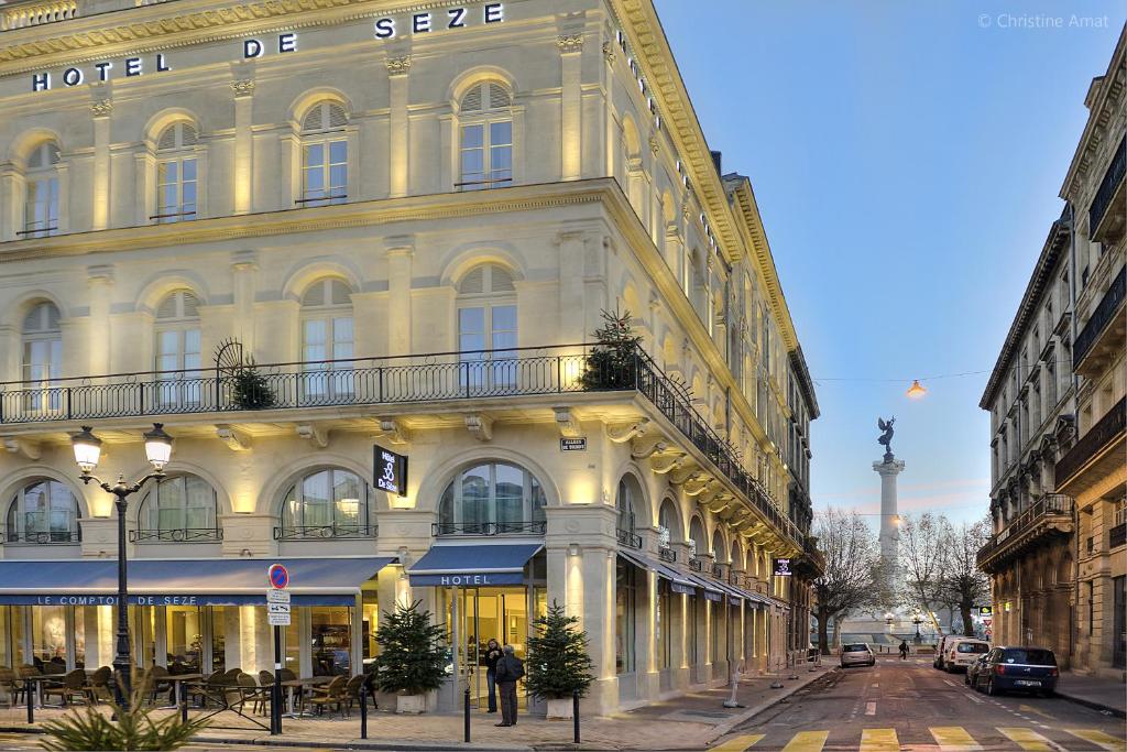 Hôtel de Sèze is located a 5-minute walk from the Grand Théâtre in Bordeaux city centre and features air-conditioned rooms with an LCD TV, a restaurant and...