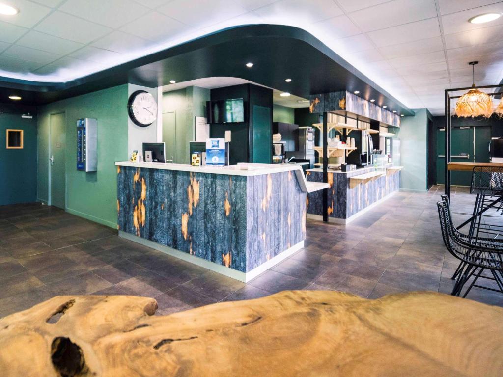 The ibis Budget is located in west Bordeaux, 800 metres from Bordeaux Airport.