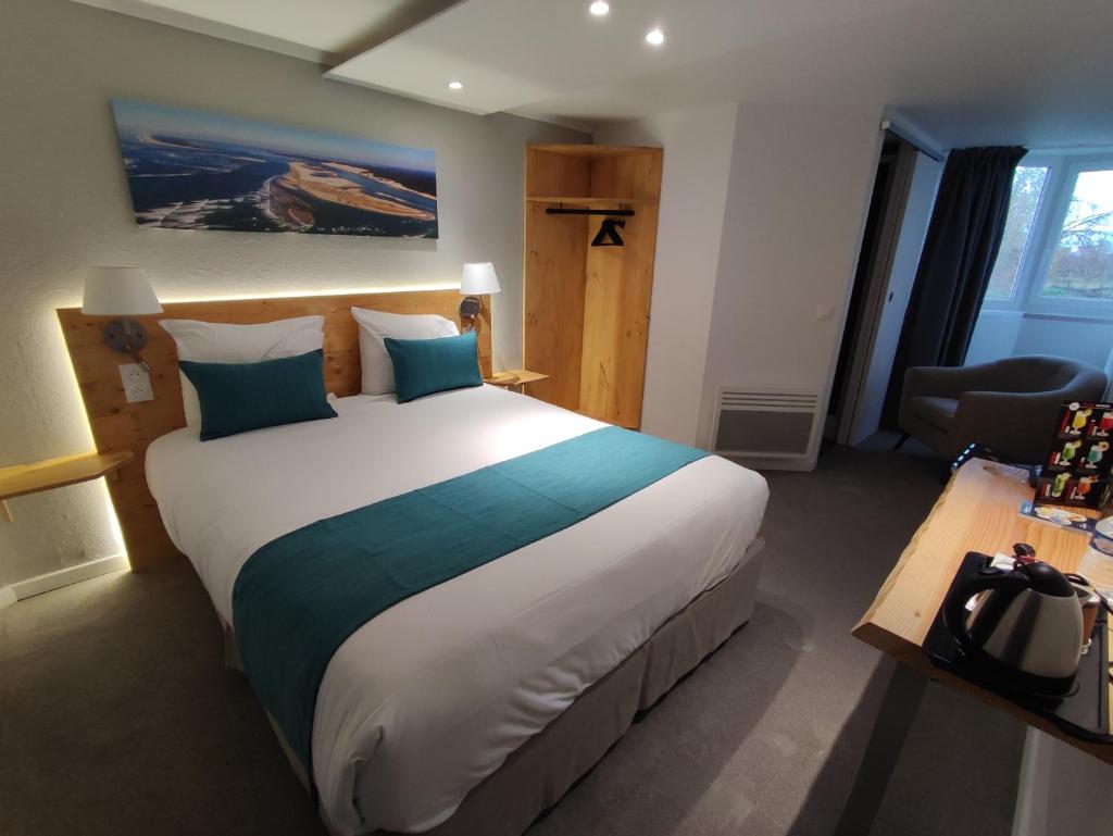 Hôtel Le Provençal is just a 5-minute walk away from the Bordeaux Congress Centre, Bordeaux Exhibition Centre and Matmut Atlantique Stadium.