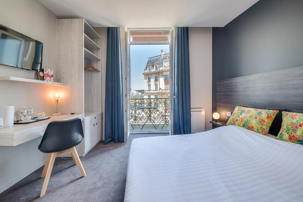 Das BDX Hotel Gare Saint-Jean befindet sich in Bordeaux, gegenüber dem Bahnhof Saint-Jean SNCF auf einem Fußgängerplatz.