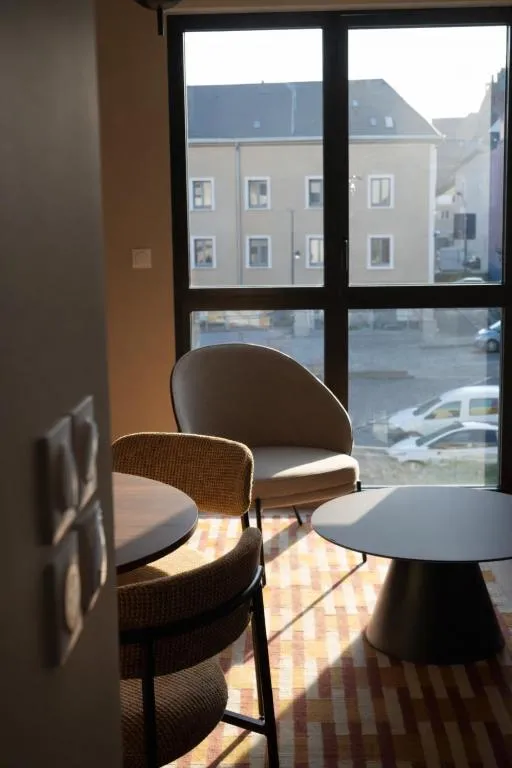 Photo 24/37