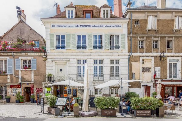 Le Parvis, Chartres