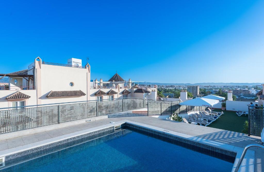 Hesperia Córdoba is set on the banks of the Guadalquivir River, with views of La Mezquita and the Alcázar.