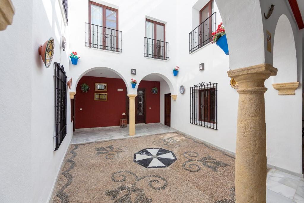 El hotel Los Omeyas se encuentra dentro del encantador distrito judío de Córdoba, galardonado con la UNESCO Patrimonio de la Humanidad.