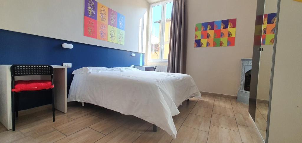 In einem historischen Gebäude, 10 Gehminuten vom Bahnhof Santa Maria Novella entfernt, bietet das Hotel Genesi klimatisierte Zimmer mit kostenfreiem WLAN.