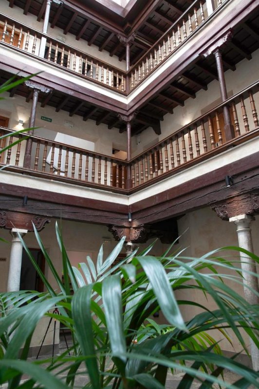 Within 15 minutes’ walk of the Alhambra and Granada Cathedral, Hotel Mercader de Sedas set in a traditional Andalusian town house, centered around an...