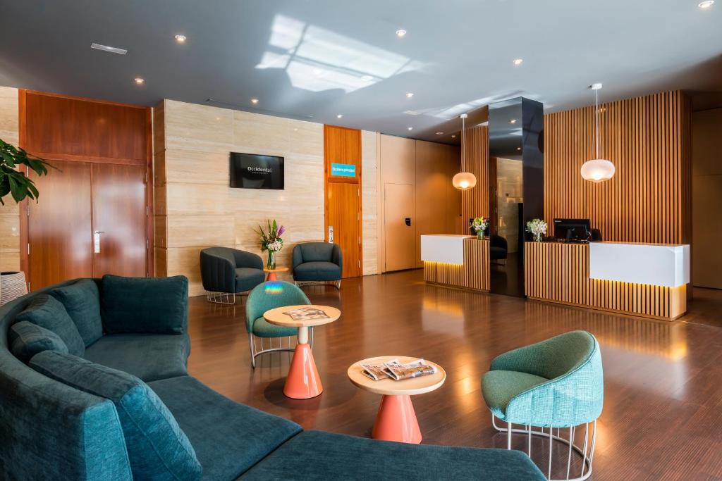 Occidental Granada, Granada