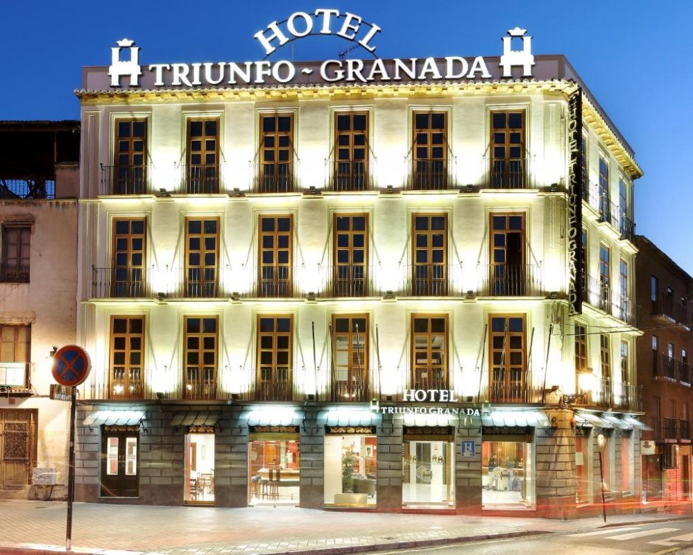 Exe Triunfo Granada is set in the centre of the historic city, next to the famous Puerta de Elvira.