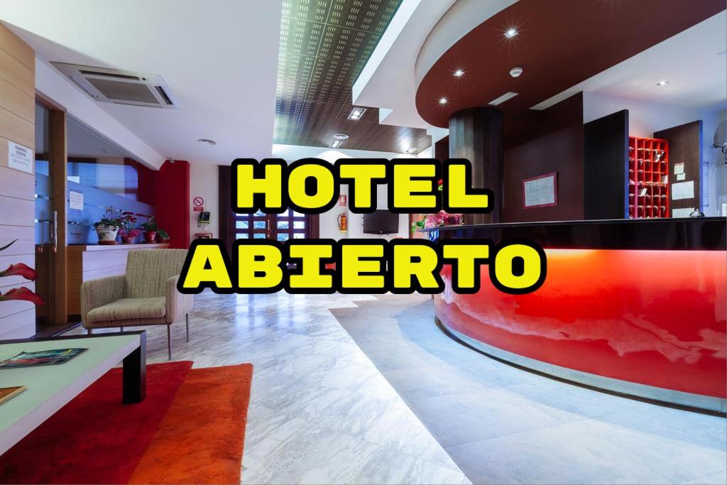 The reasonably priced Hotel Philadelfia is located in Albolote, about 5 km north of Granada.