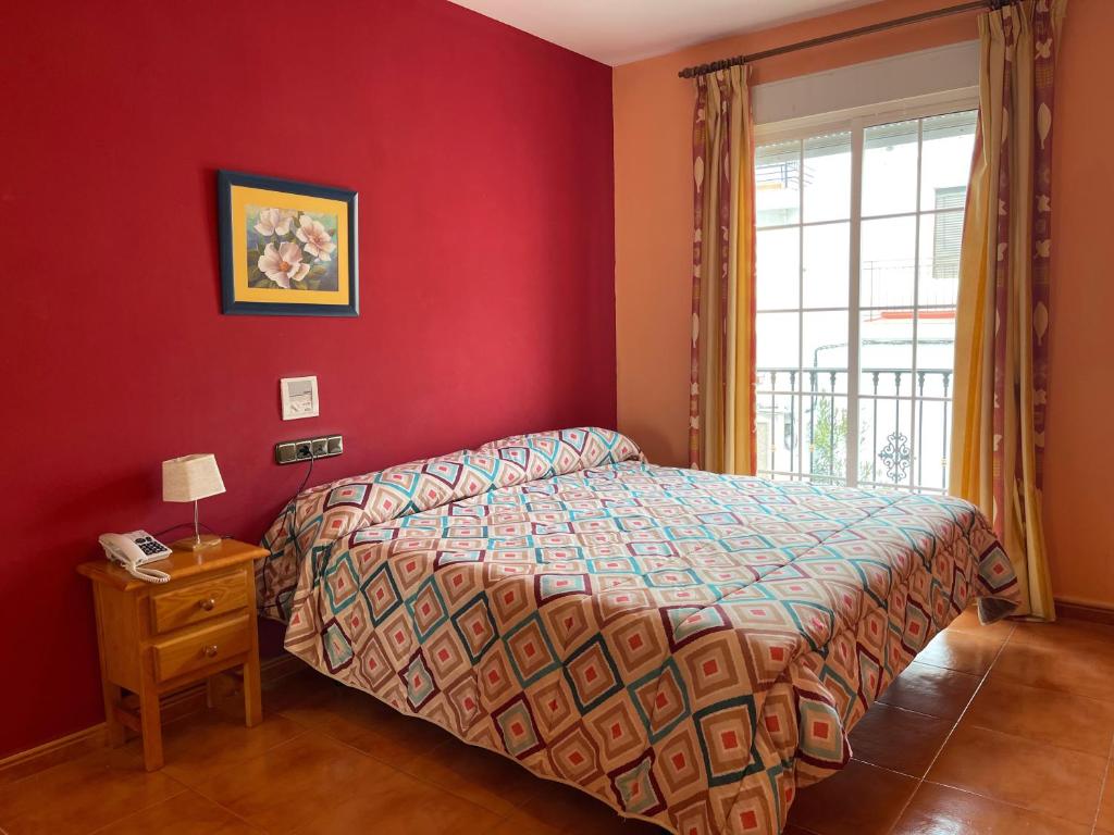 The Quéntar Hotel Rural is located in the village of Quéntar, at the foot of the Sierra Nevada and 12 km outside Granada.
