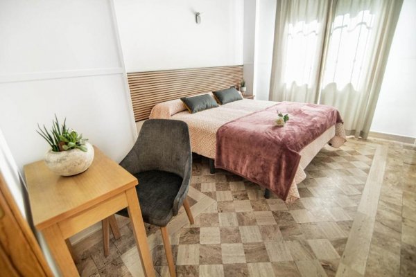 Hotel Reina Mora, Granada