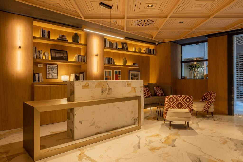 This design hotel has a rooftop terrace with fantastic views over Granada and the Alhambra.