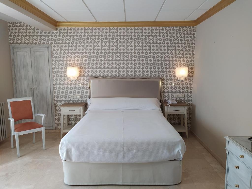 Located in the very heart of the enchanting city, this smart hotel allows you to truly experience authentic, Granada life and is within waking distance of...
