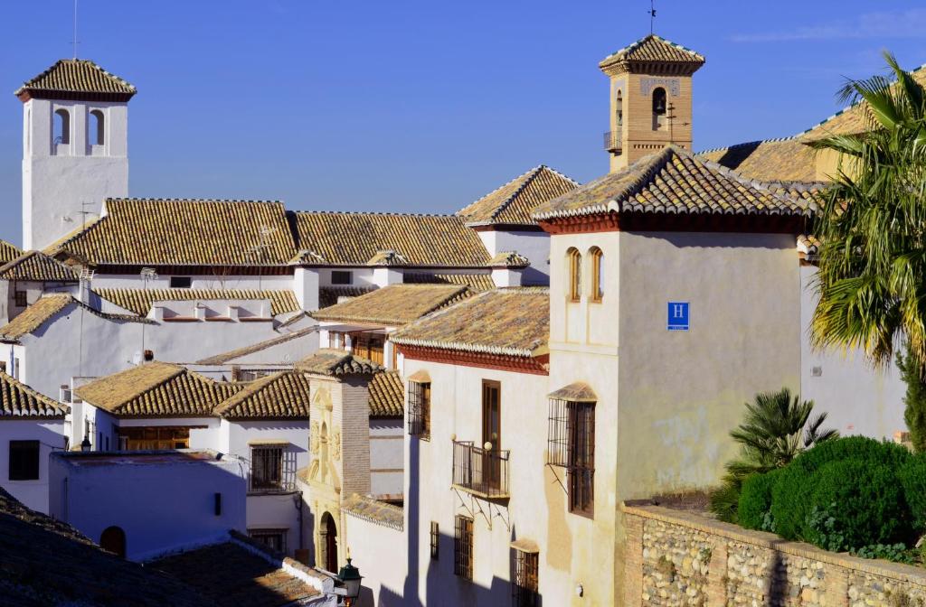 Located in Granadas old town, this charming hotel has been lovingly refurbished from a beautiful, historical town house.