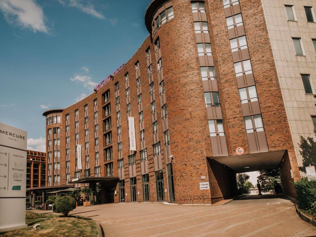 Newly renovated in 2018, the Mercure Hotel Hamburg City is close to centrally located attractions such as the Speicherstadt, Mehr!