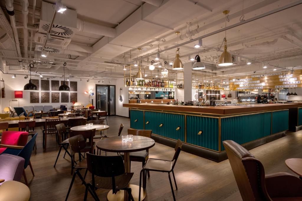 Ideally located in Hamburg, Ruby Lotti Hotel Hamburg by IHG offers air-conditioned rooms, a terrace, free WiFi and a bar. The property is situated 1.