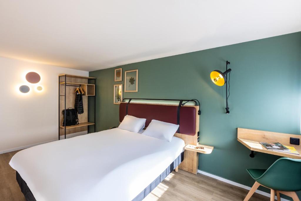 Este Campanário O Hotel está localizado numa aldeia perto da aldeia de Puilboreau, a 10 km de La Rochelle.