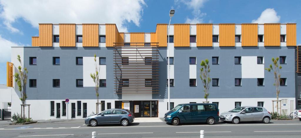 Première Classe La Rochelle Centre - Les Minimes is located 500 metres from the Vieux Port and 2 km from Minimes Beach.