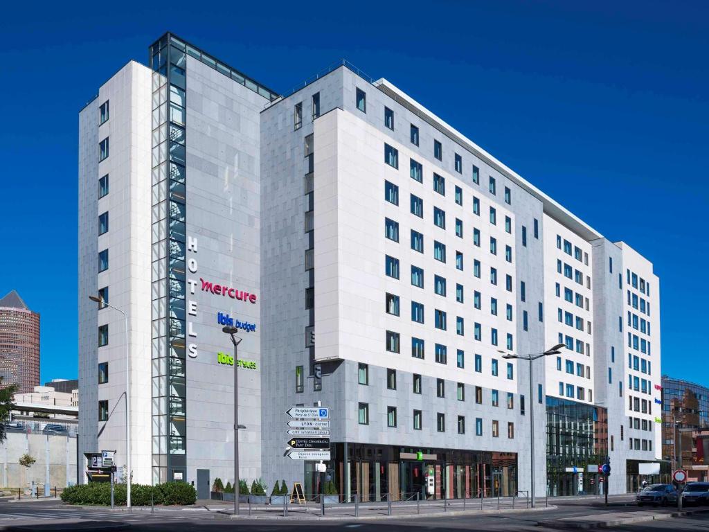 Situado no 3o distrito do centro de Lyon, este hotel para não fumadores disponibiliza quartos insonorizados com uma televisão de ecrã plano.